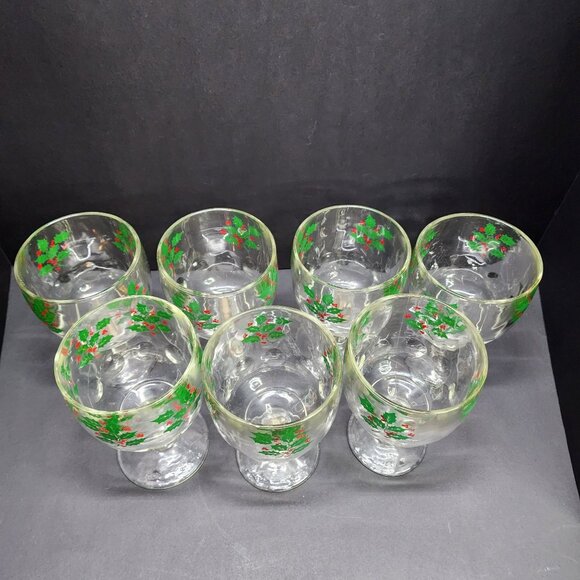Vintage Libbey Christmas Holly Berry Water Goblets Holiday - Set Of 7 - Picture 5 of 8